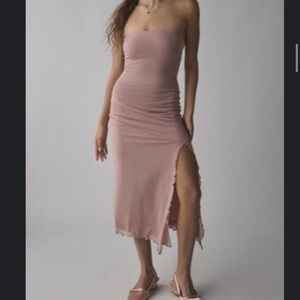 UO Samara Mesh Strapless Slit Midi Dress in Mauve